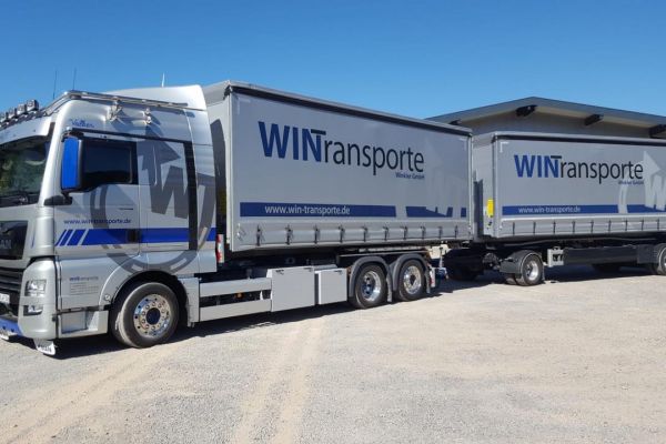 wt-566-mit-curtainsider3567E0D5-6205-CE4C-FF2D-8FDF896FFD05.jpg